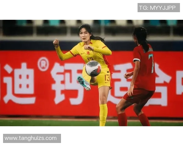 中国女足球员的崛起与挑战：展现拼搏精神与国家荣誉的新时代